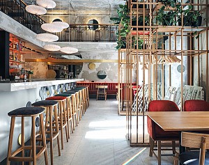 طراحی داخلی کافه ا ی مدرن با فرهنگ آسیایی